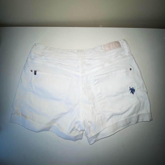 U.S. Polo Assn. White Shorts - Picture 2 of 4